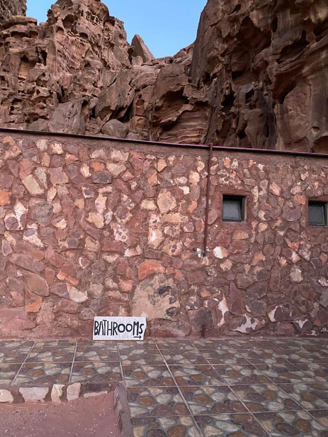 Wadirum Momoo Ram Vadisi Dış mekan fotoğraf