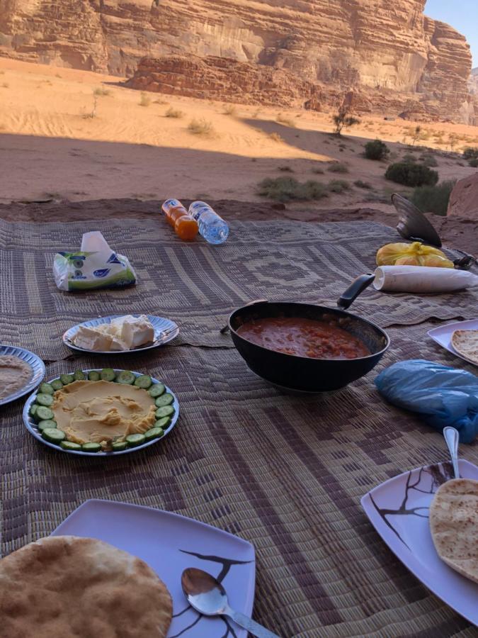 Wadirum Momoo Ram Vadisi Dış mekan fotoğraf